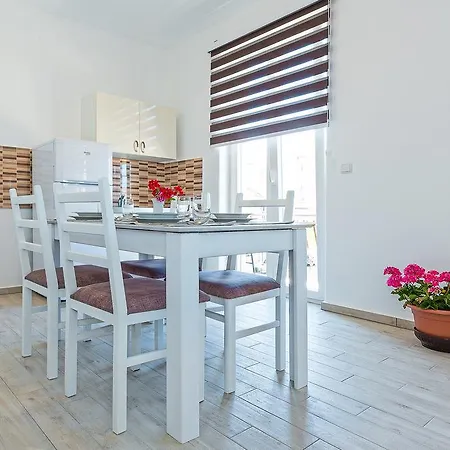 Skugor Apartment Sibenik